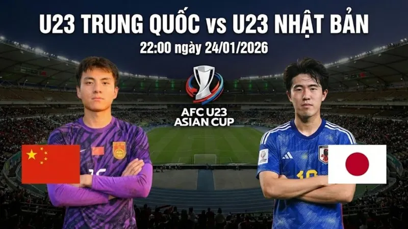 Cầu thủ U23 Trung Quốc và U23 Nhật Bản đua tốc độ trên sân cỏ