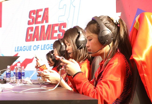 Tuyển LMHT Tốc Chiến nữ VN trắng tay tại SEA Games 31 6 LMHT Tốc Chiến Việt Nam bị tuyển Thái Lan huỷ diệt